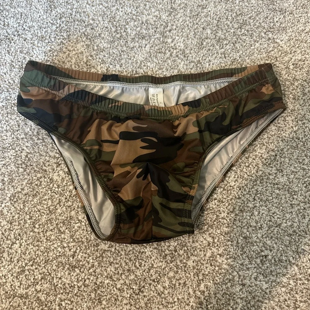 BRAND NEW J.J. Malibu Camo Speedo/Brief - Picture 2 of 3